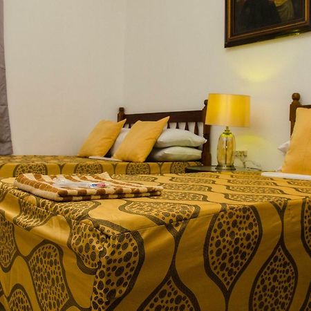 Lola Itang Pension House Tiniguiban المظهر الخارجي الصورة