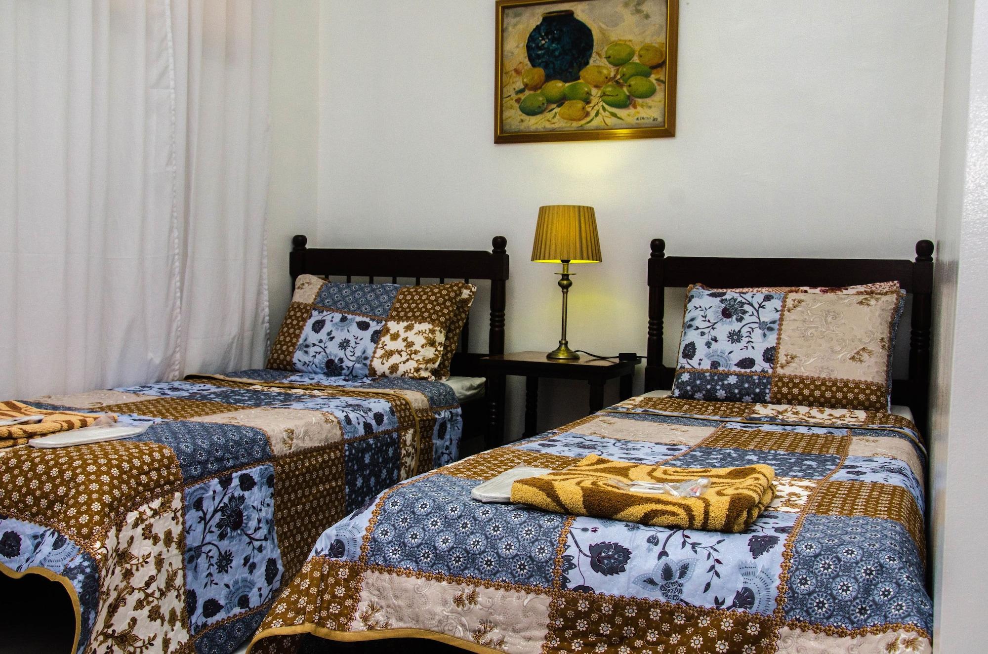 Lola Itang Pension House Tiniguiban المظهر الخارجي الصورة
