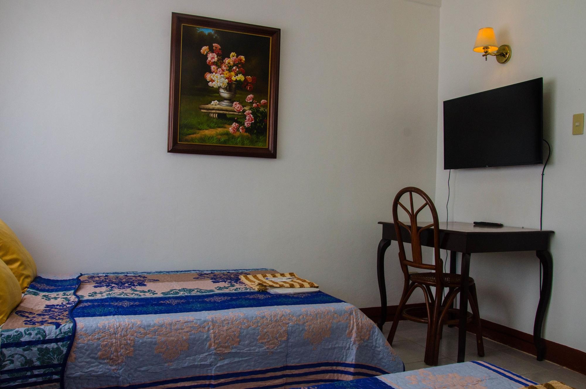 Lola Itang Pension House Tiniguiban المظهر الخارجي الصورة