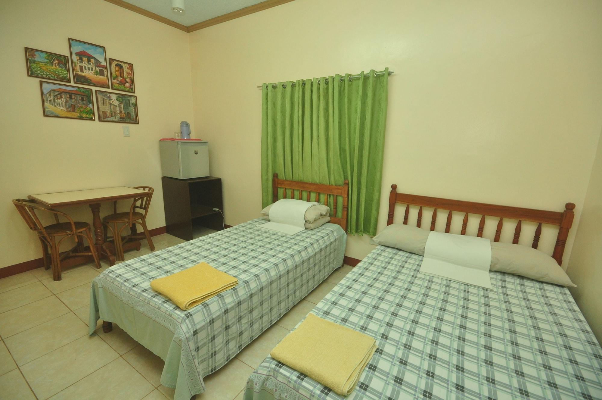 Lola Itang Pension House Tiniguiban المظهر الخارجي الصورة