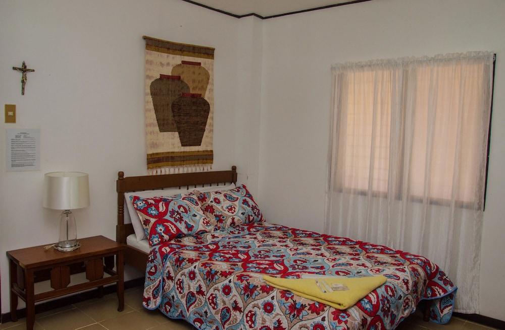 Lola Itang Pension House Tiniguiban المظهر الخارجي الصورة