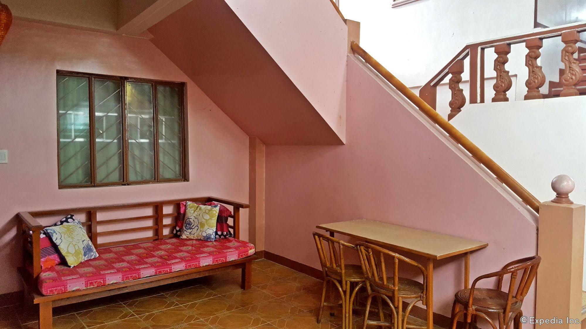 Lola Itang Pension House Tiniguiban المظهر الخارجي الصورة