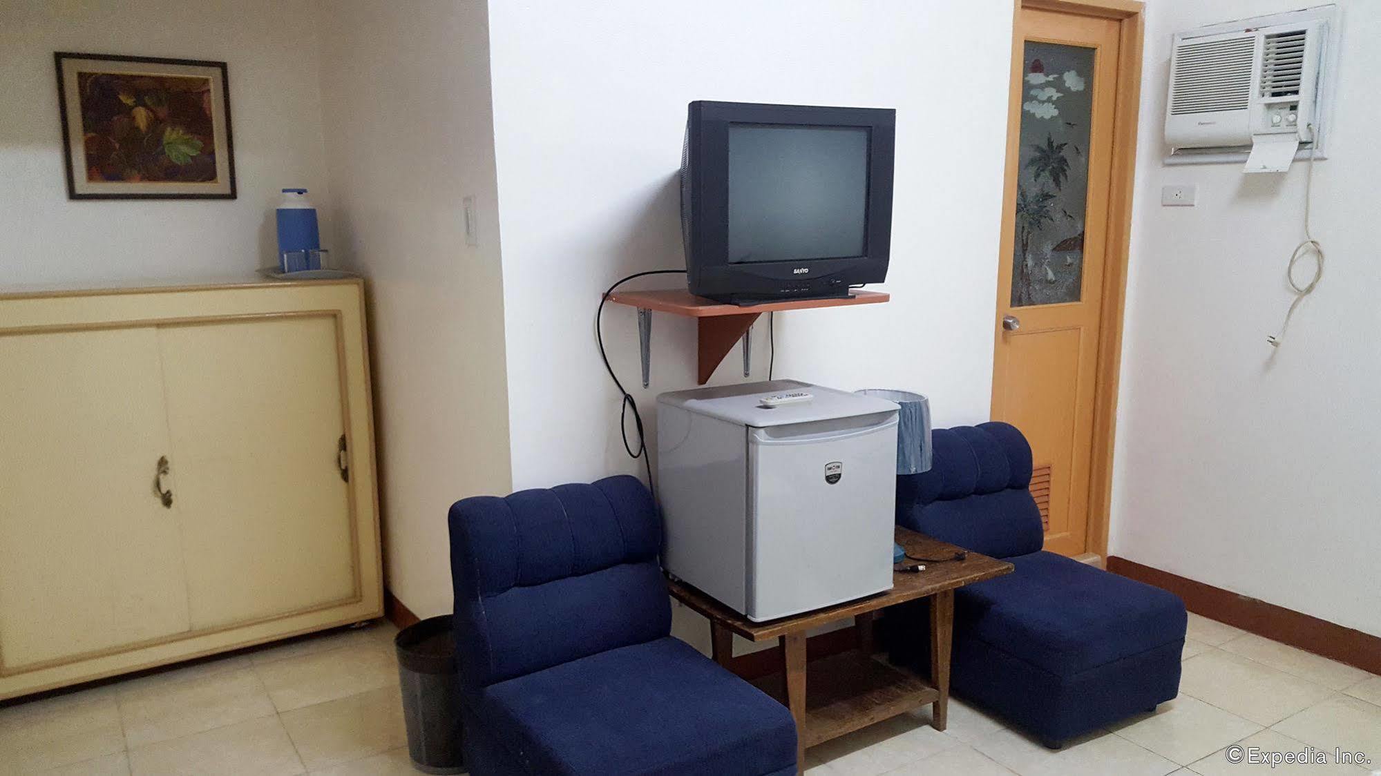 Lola Itang Pension House Tiniguiban المظهر الخارجي الصورة