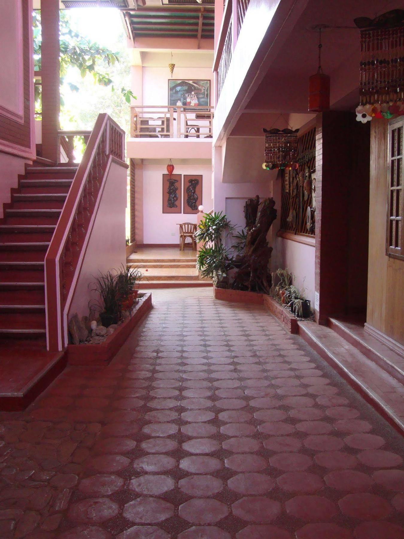 Lola Itang Pension House Tiniguiban المظهر الخارجي الصورة