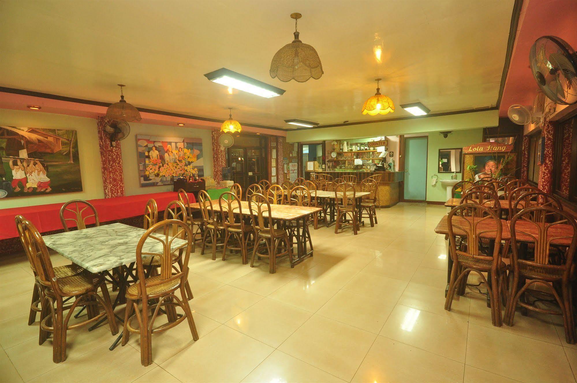 Lola Itang Pension House Tiniguiban المظهر الخارجي الصورة