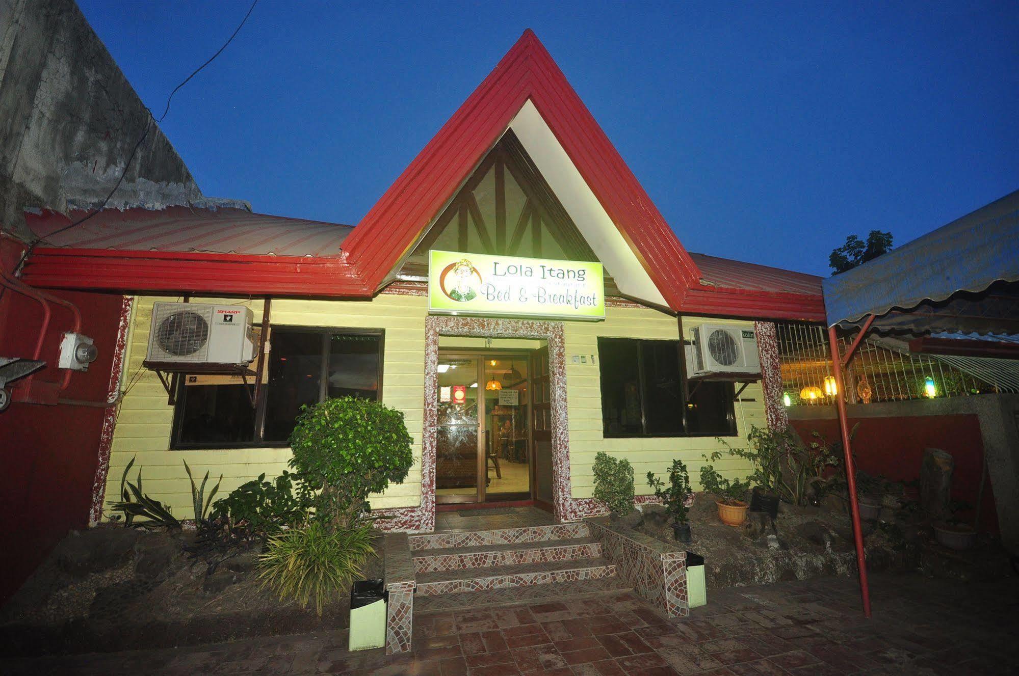 Lola Itang Pension House Tiniguiban المظهر الخارجي الصورة
