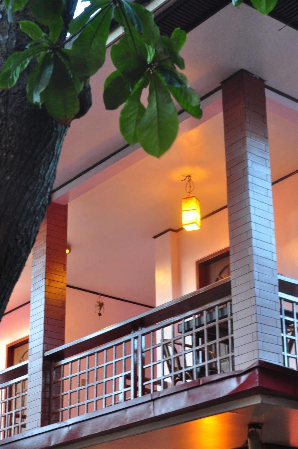 Lola Itang Pension House Tiniguiban المظهر الخارجي الصورة