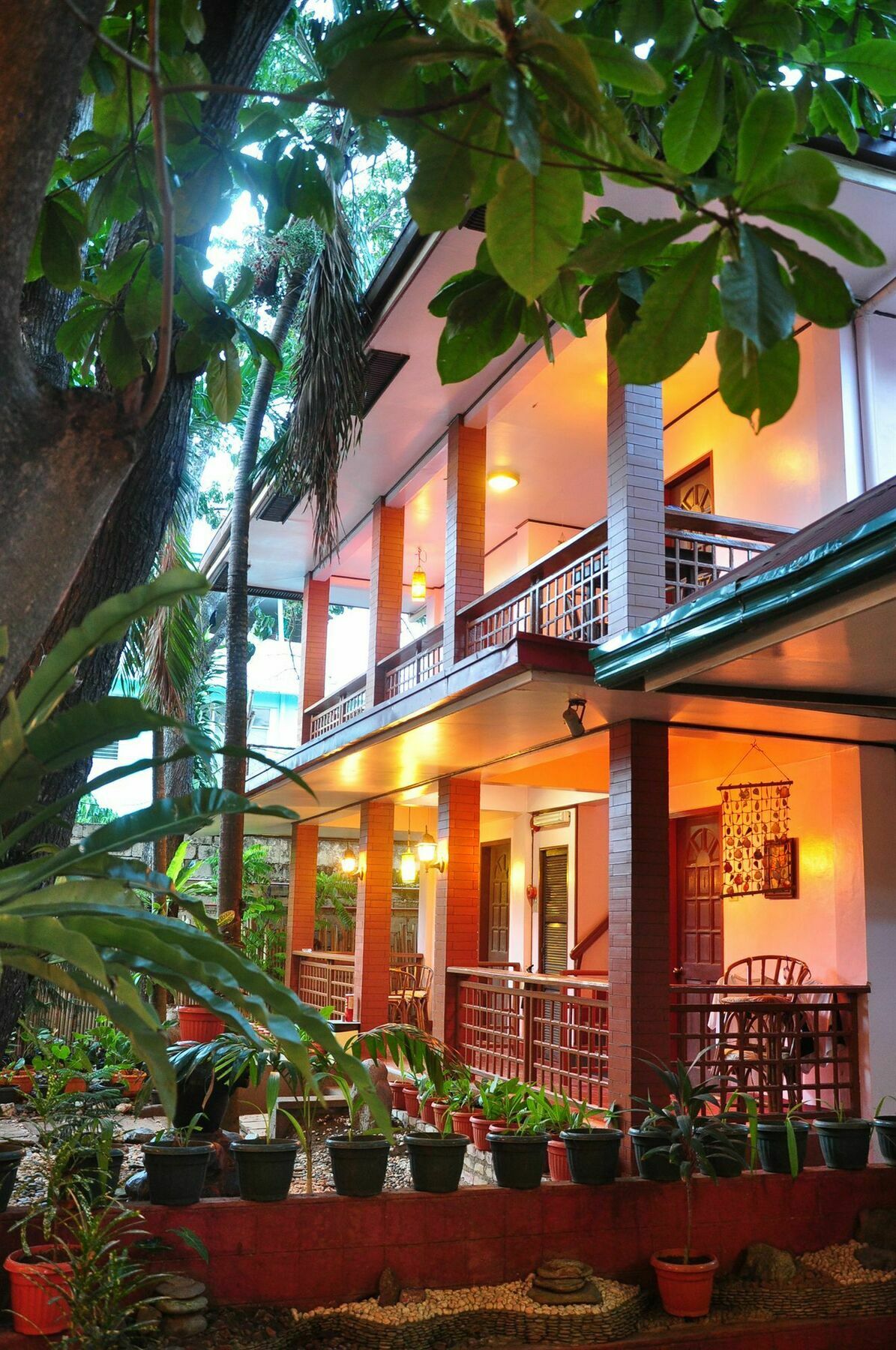 Lola Itang Pension House Tiniguiban المظهر الخارجي الصورة