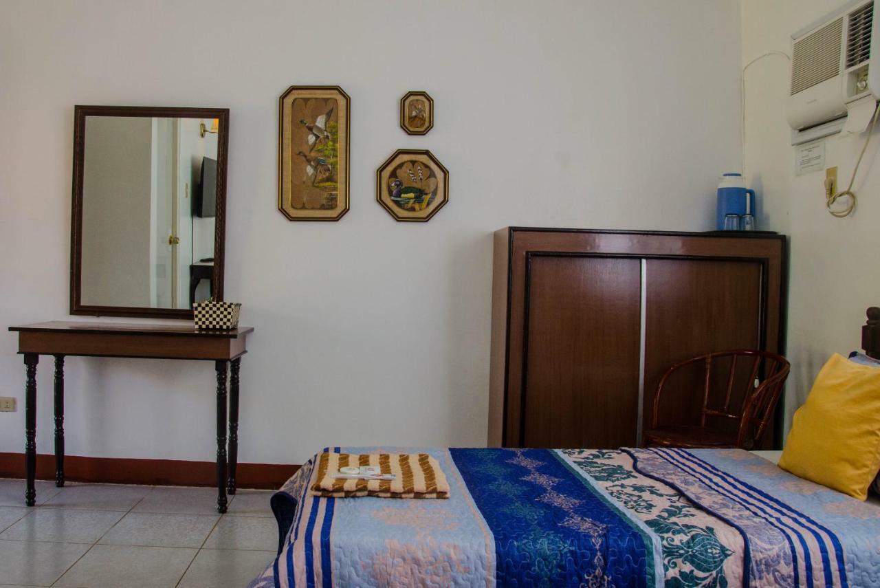 Lola Itang Pension House Tiniguiban المظهر الخارجي الصورة