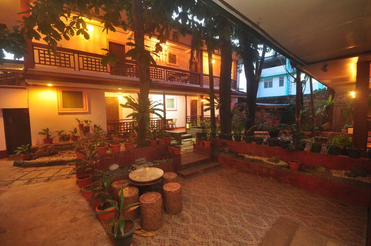 Lola Itang Pension House Tiniguiban المظهر الخارجي الصورة