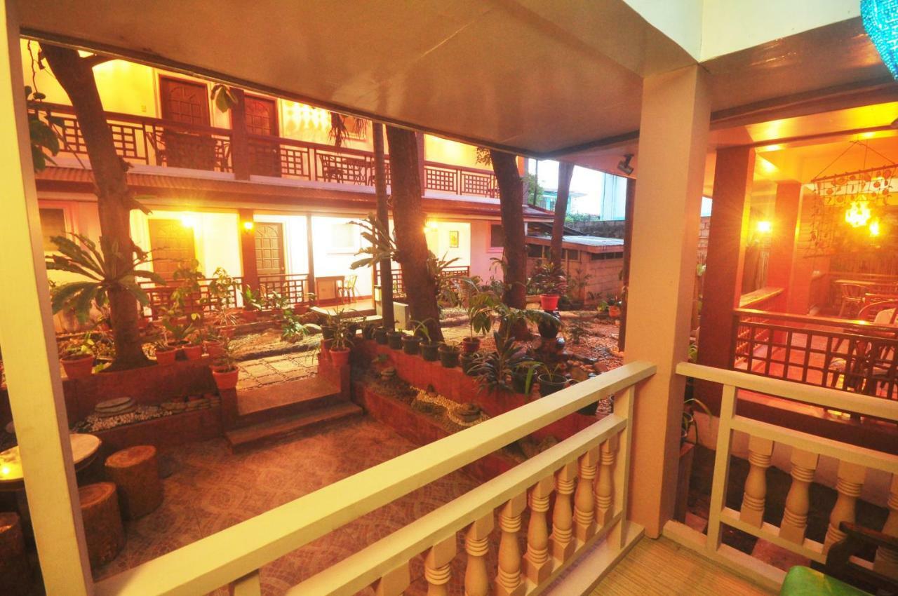 Lola Itang Pension House Tiniguiban المظهر الخارجي الصورة
