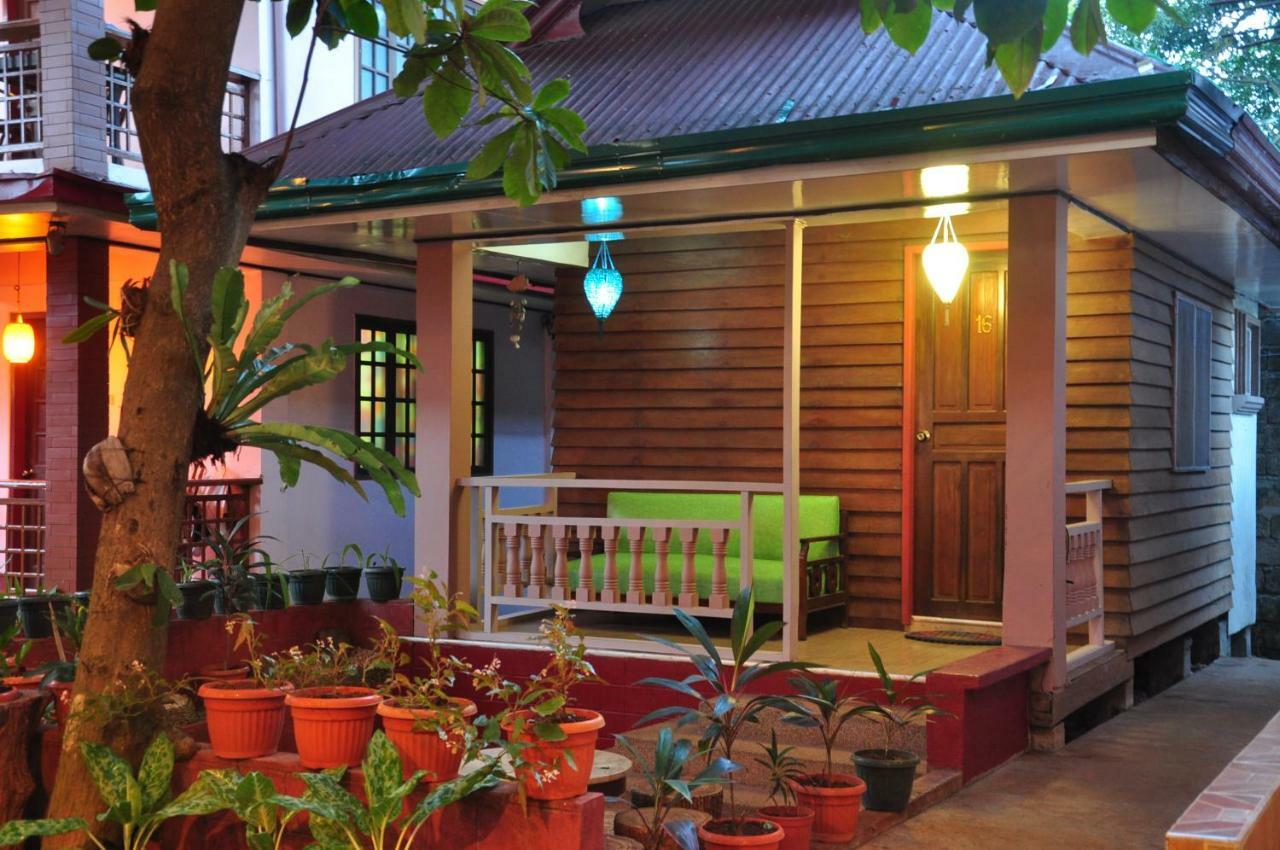 Lola Itang Pension House Tiniguiban المظهر الخارجي الصورة