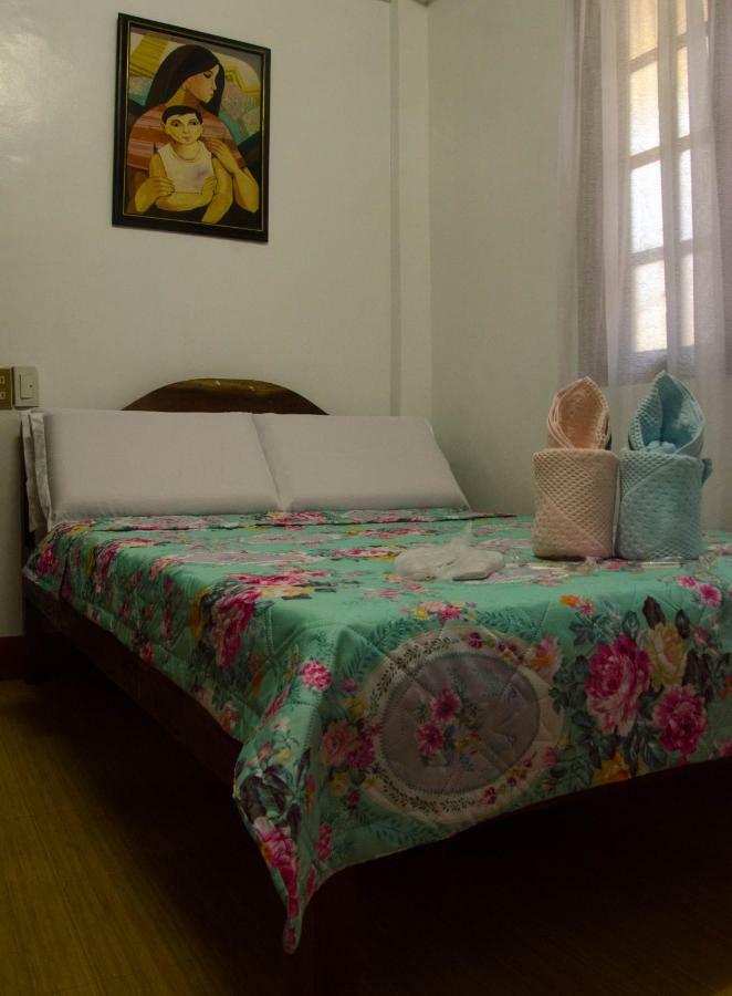 Lola Itang Pension House Tiniguiban المظهر الخارجي الصورة