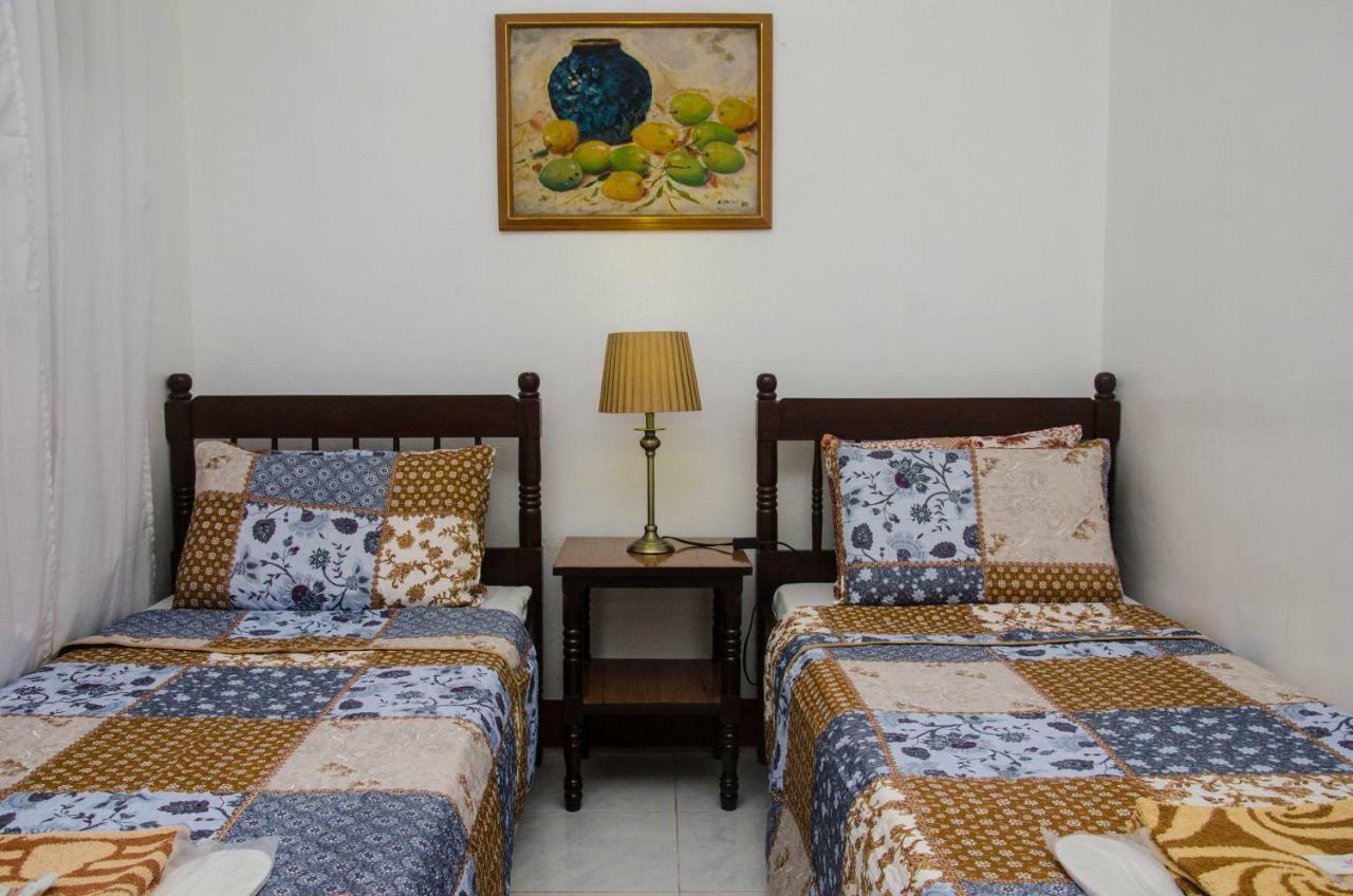 Lola Itang Pension House Tiniguiban المظهر الخارجي الصورة