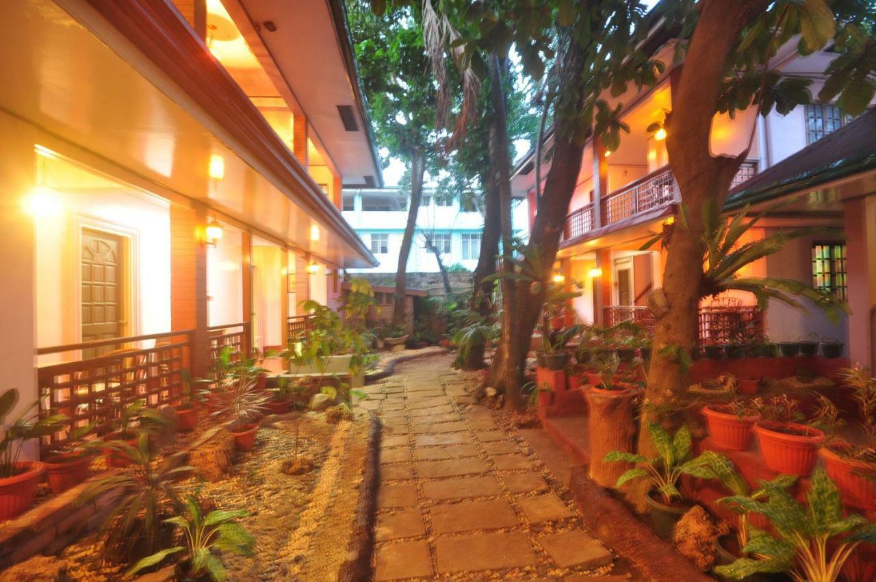 Lola Itang Pension House Tiniguiban المظهر الخارجي الصورة